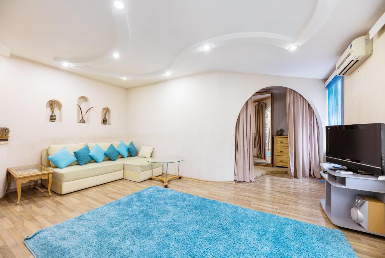 Ferienwohnung На Палаце Спорта Kiew Exterior foto