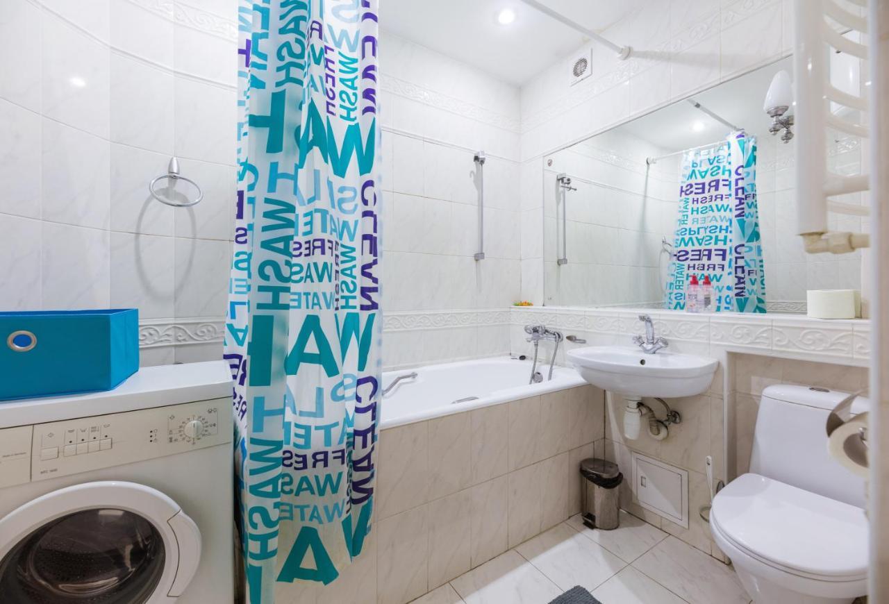 Ferienwohnung На Палаце Спорта Kiew Exterior foto