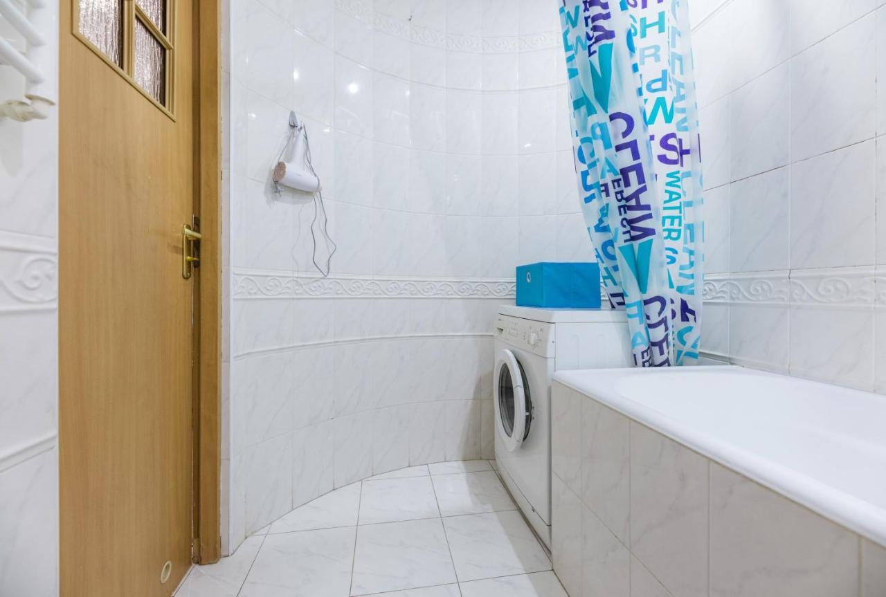 Ferienwohnung На Палаце Спорта Kiew Exterior foto