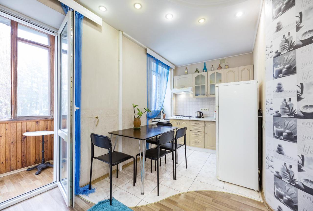 Ferienwohnung На Палаце Спорта Kiew Exterior foto