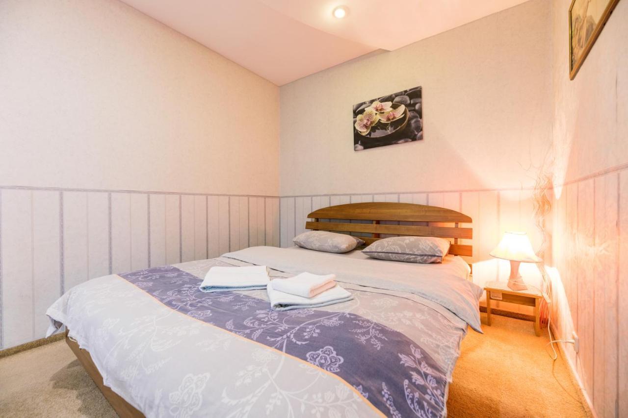 Ferienwohnung На Палаце Спорта Kiew Exterior foto
